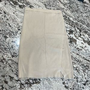 Nwot Abercrombie Skirt - image 1